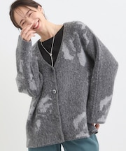 羽織るだけでスタイリングの主役に 起毛柄カーディガン