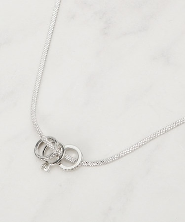 ミニトリプルリングスネークショートネックレス