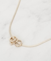 ミニトリプルリングスネークショートネックレス