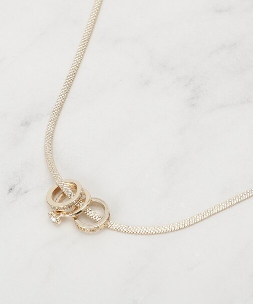 ミニトリプルリングスネークショートネックレス