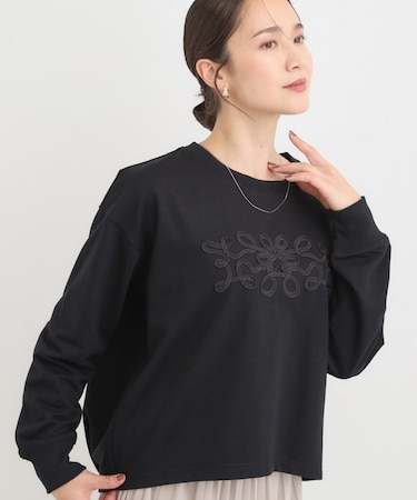 コード刺繍ミニ裏毛トップス