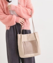 つや合皮つまみハンドルトートバッグ