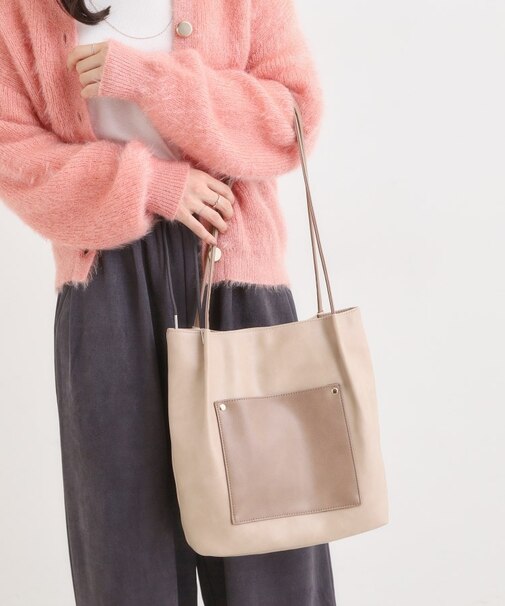 つや合皮つまみハンドルトートバッグ