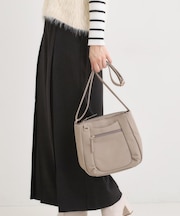 前ポケットショルダーバッグ