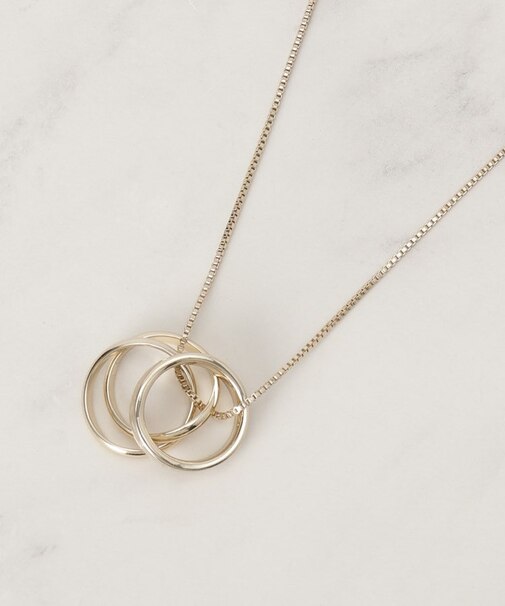 ラメエポリングネックレス