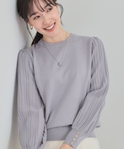 コンパクト見えが大人かわいい お袖編み柄ニット