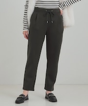 暖もちテーパードパンツ