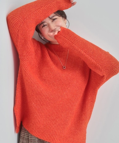 ふわふわが魅力 ハイネックニットプルオーバー