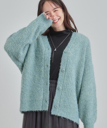 ブークレカラーVネックカーディガン