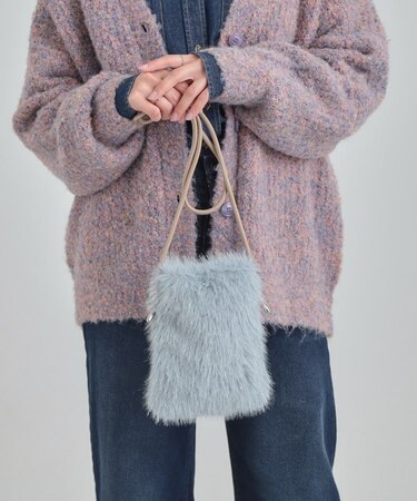 ラメ入りファーが目を惹く ミニショルダーバッグ