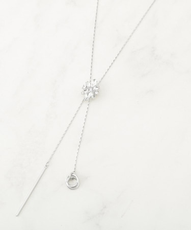 キラキラループタイネックレス