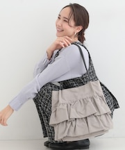 【撥水】つまみハンドルフリルトートバッグ