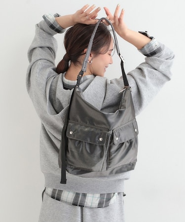 ダブルポケットワンショルダーバッグ