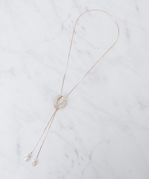 キラキラループタイネックレス