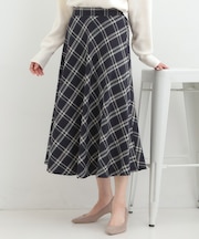【S-LL】立体感が際立つ モールチェックフレアスカート