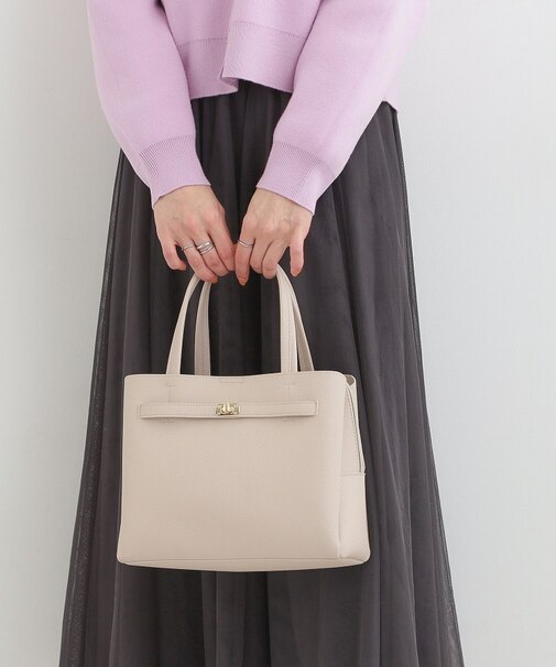 金具ベルトトートバッグ