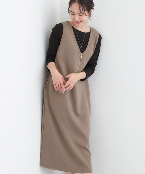 なめらかダンボールハーフジップ Vネックジャンパースカート