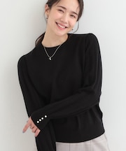 コンパクト見えが大人かわいい お袖編み柄ニット