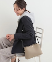 一枚革風3層ショルダーバッグ