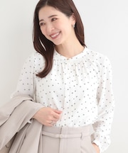 【多機能】メタルボタンがアクセント ふんわりギャザーブラウス