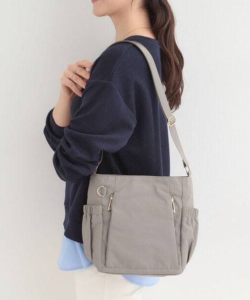【撥水】縦ファスナー8ポケットショルダーバッグ