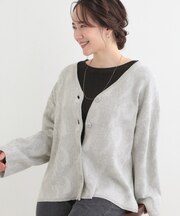 無地柄がコーデのアクセントに Vネックカーディガン