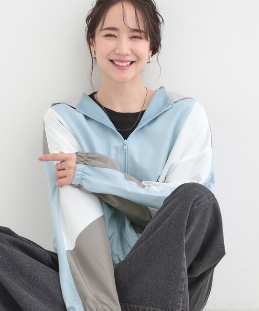 配色フードブルゾン