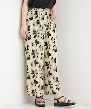 サテンワイドパンツ