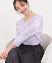 【洗える】デコルテがきれいに見えるVネックラメボーダーニット