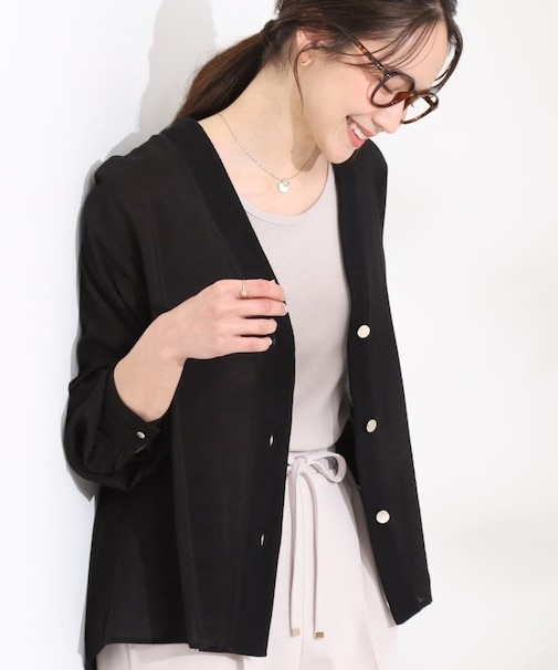 シアーVネックブラウス