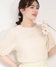 ◆ウェーブ柄ジャカード パフスリーブトップス