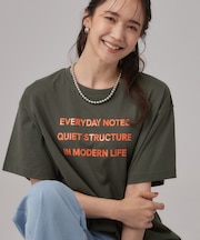 【S-LL/洗濯機可】大人っぽく着られる ジェルロゴプリントTシャツ