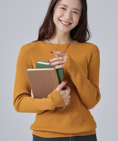 【毛玉になりにくい/S-LL/洗濯機可】ボートネックで首元美しく やわらかリブニット