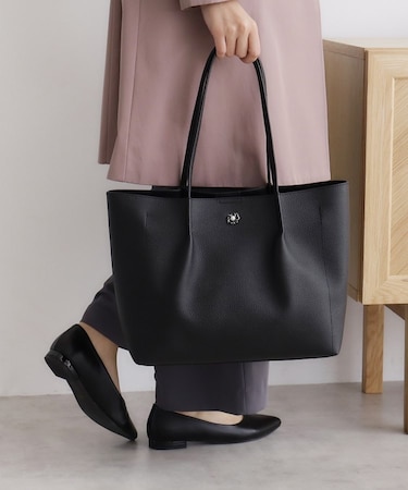 【A4サイズ収納可】フラワーパーツ合皮トートバッグ