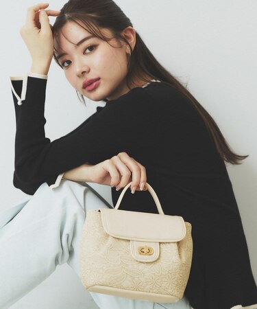 フラワージャカードショルダーバッグ