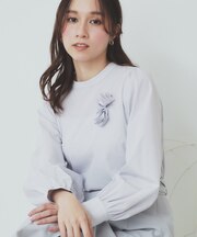 コサージュ付きタックパフブラウス【洗濯機洗い可/イージーアイロン】