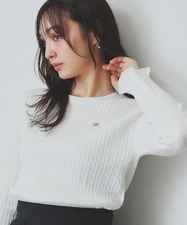 ゴールドモチーフ付きケーブルニット【洗濯機洗い可】