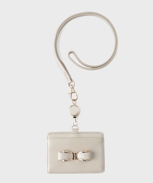 リボンモチーフリール付きパスケース