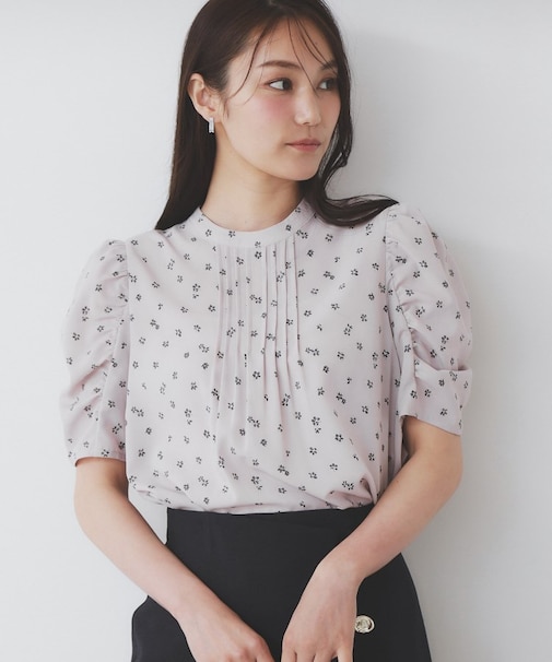 柄プリントピンタックブラウス【洗濯機洗い可/イージーアイロン/防シワ】