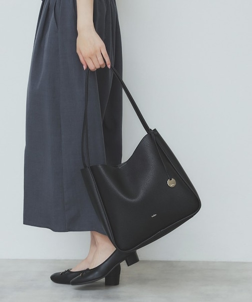 【A4サイズ収納可能】コインチャーム付きトートバッグ