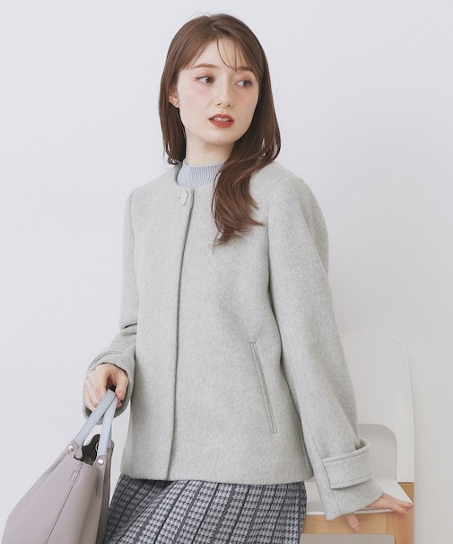 ノーカラーショートコート