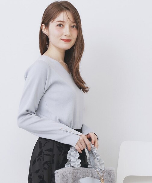 ゴールドボタンVネックニット【洗濯機OK】《6col》