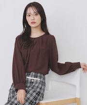 クルーネックタックブラウス【洗濯機OK/防シワ/イージーアイロン】