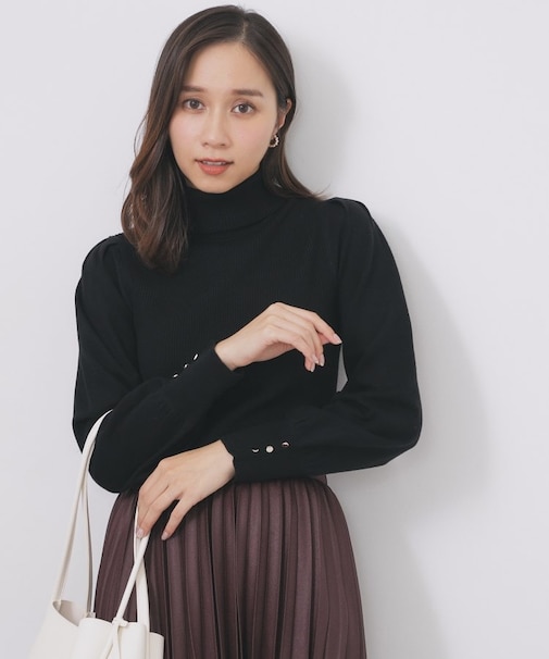 タートルネックタックパフスリーブニット【洗濯機OK】