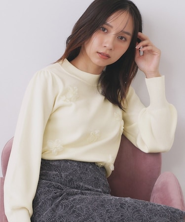 フラワーモチーフハイネックニット【洗える】