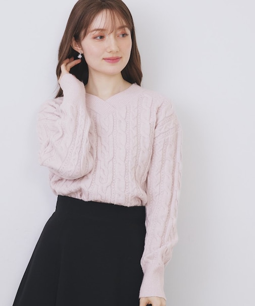 ラメ混ファンシーケーブルVネックニット【洗濯機OK】