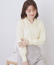 ダブルビジューフェザー衿付きニット【洗濯機OK】