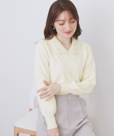 ダブルビジューフェザー衿付きニット【洗濯機OK】