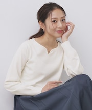 ゴールドパーツ付きハートネックニット【洗濯機OK】