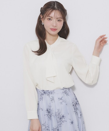 アシンメトリーボウタイブラウス【洗濯機OK/イージーアイロン/防シワ】《XS～LL》